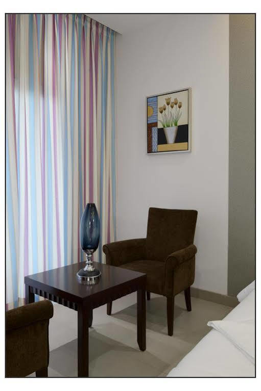 Oyo 710 Hotel Kshitij Pune Zewnętrze zdjęcie